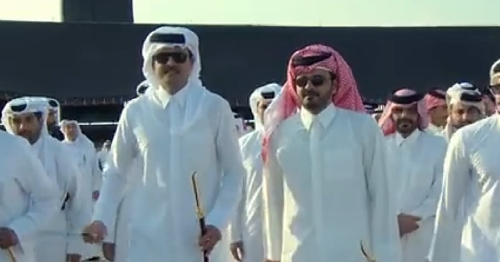أمير قطر وشقيقه watanserb.com