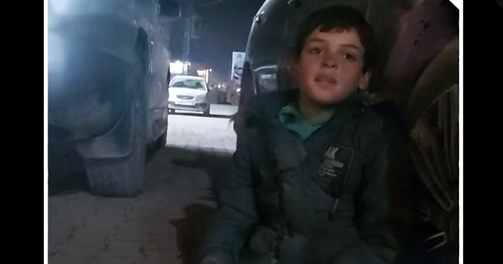 طفل سوري مُهجّر watanserb.com