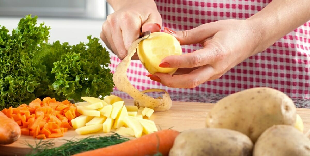 تحتوي البطاطس على مادة السولانين السامة