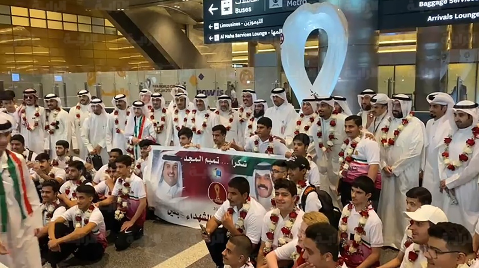 وصول طلاب مدرسة بلاط الشهداء إلى قطر watanserb.com