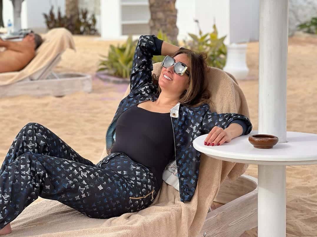 نرمين الفقي على البحر