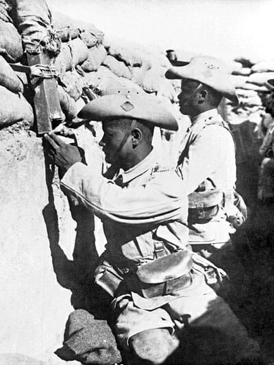 القوركا اثناء اشتراكهم مع الجيش البريطاني في احتلال فلسطين قرب القدس عام ١٩١٧
