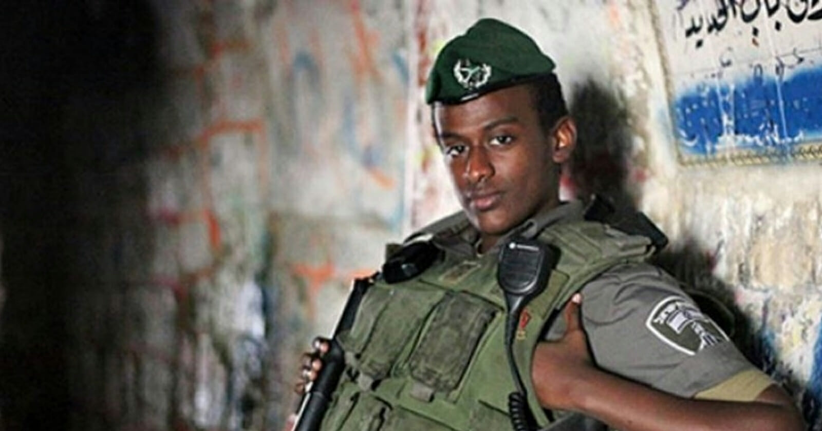 جندي إسرائيلي في قبضة حماسwatanserb.com