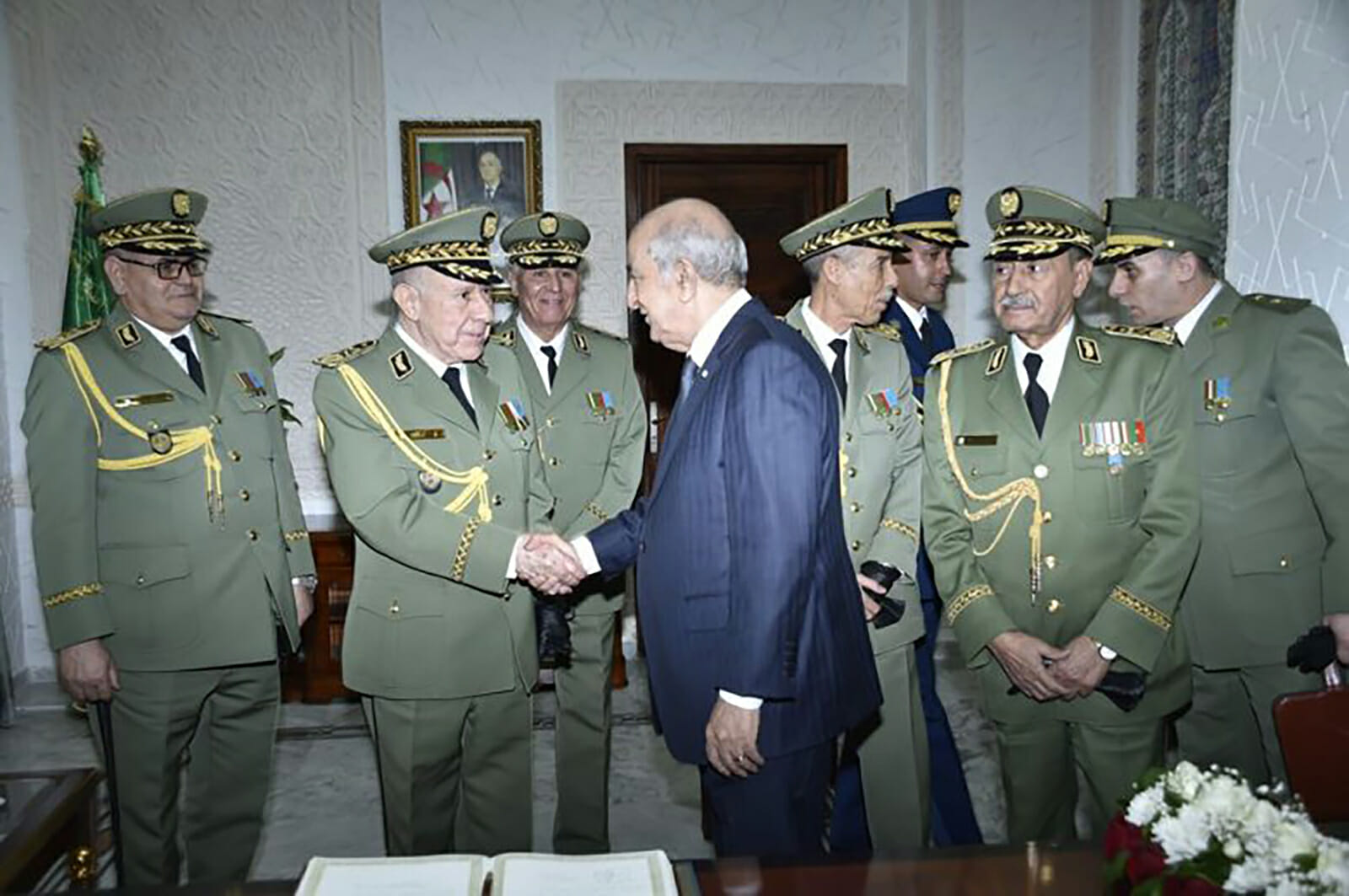 مجلس الحرب الأول الجزائري لمواجهة المغرب watanserb.com