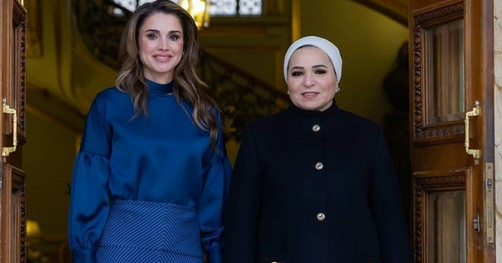 الملكة رانيا و قرينة السيسي watanserb.com