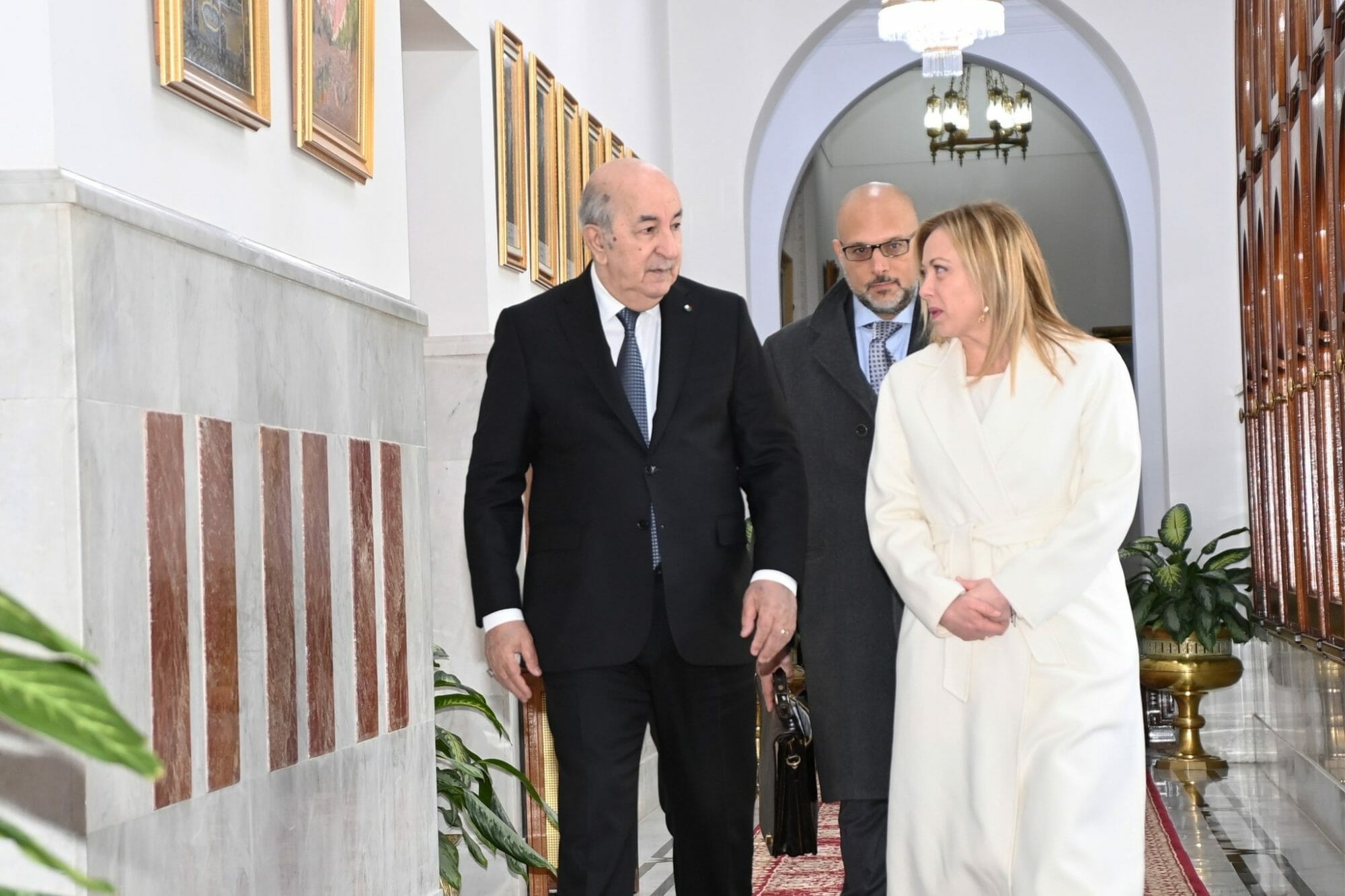 تبون يؤكد حرص الجزائر على تعزيز الشراكة مع إيطاليا