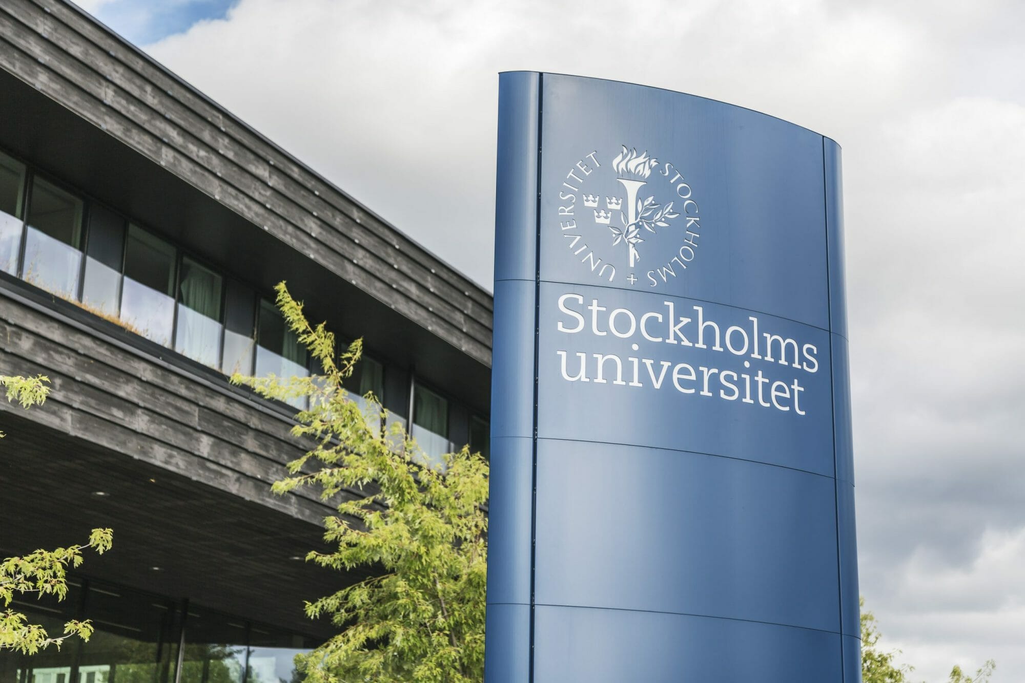جامعة ستوكهولم تعتذر من طالبة تركية 