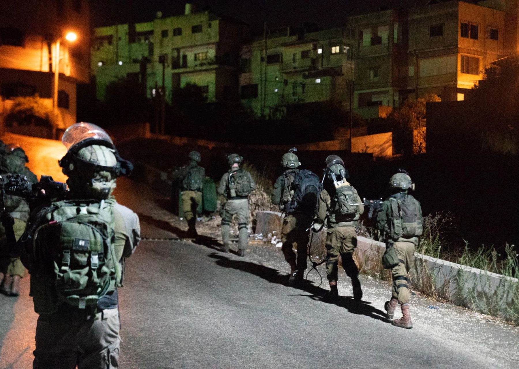 نسيان مجندة اسرائيلية في بلدة فلسطينية watanserb.com