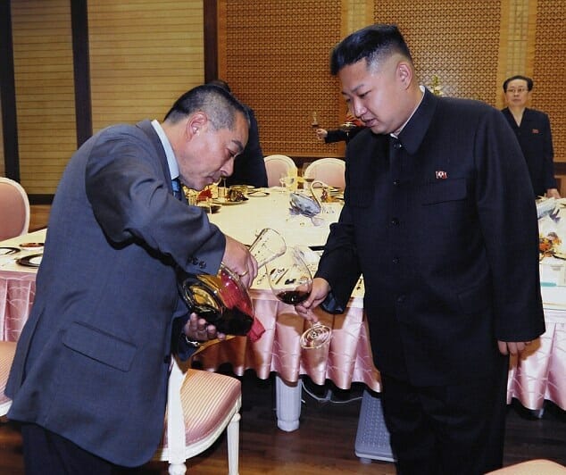 زعيم كوريا الشمالية كيم جونغ أون يبكي بعد الإفراط في شرب الخمور watanserb.com