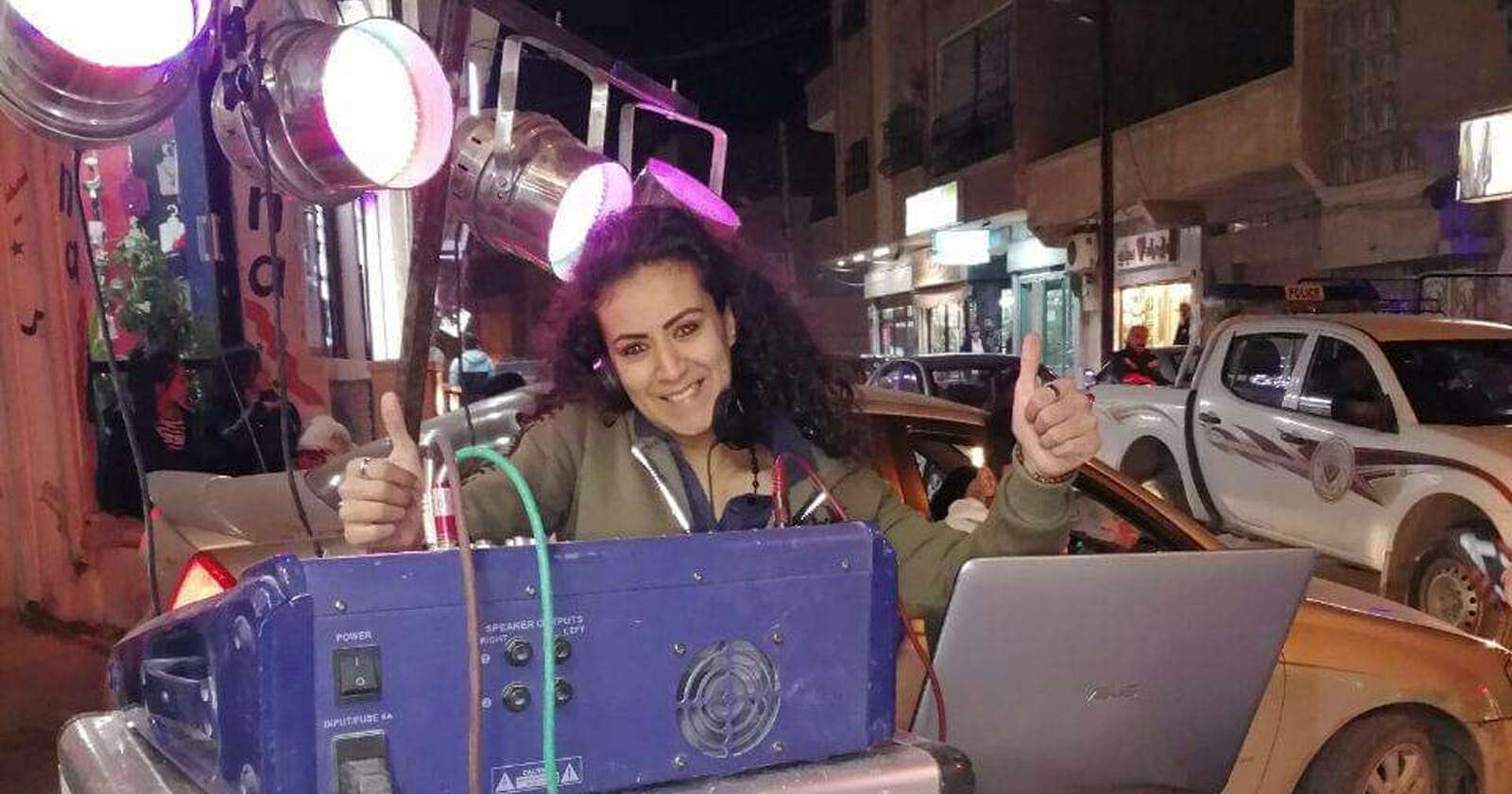 فتاة سورية تعمل دي جي watanserb.com