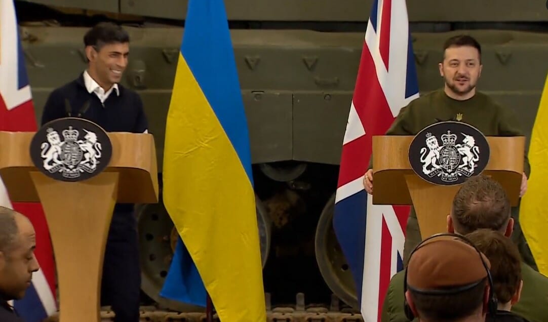 طلب غريب من مراسلة بريطانية لرئيس أوكرانيا 