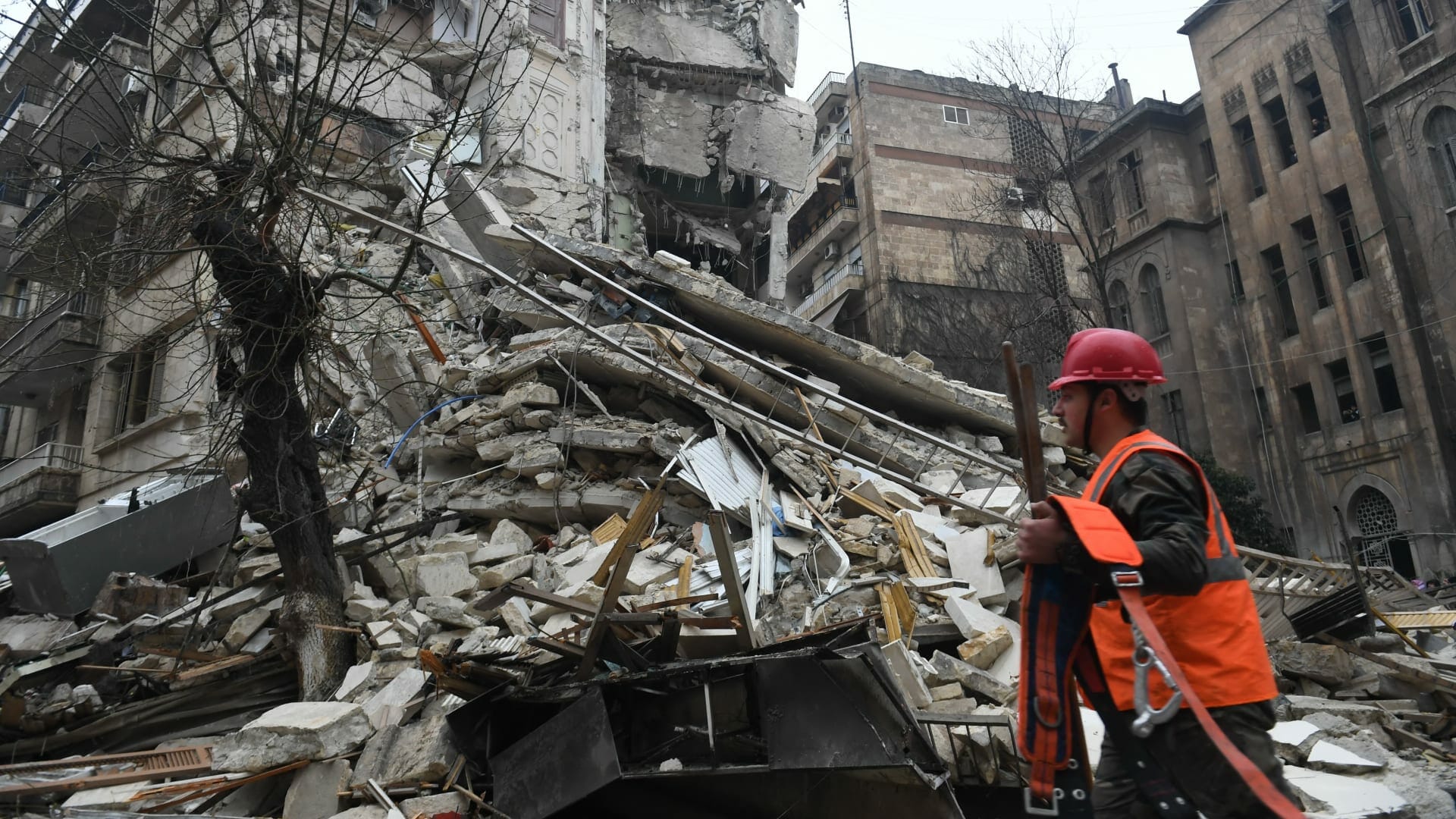كويتيون خلال زلزال تركيا watanserb.com