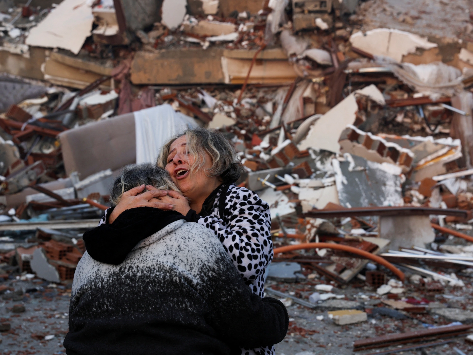 التبرع لضحايا زلزال تركيا watanserb.com