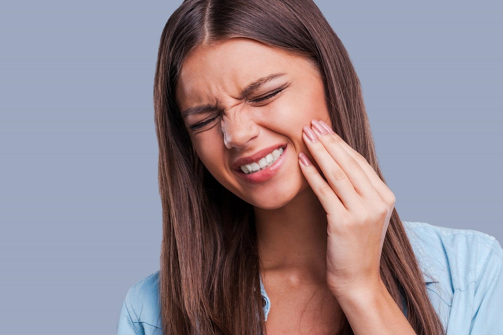 منها جفاف الفم..كيف يؤثر التوتر على أسنانك؟ watanserb.com
