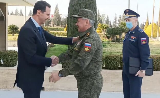 وزير الدفاع الروسي طائرات ميغ وقاذفات تهبط في سوريا شباط 2022 