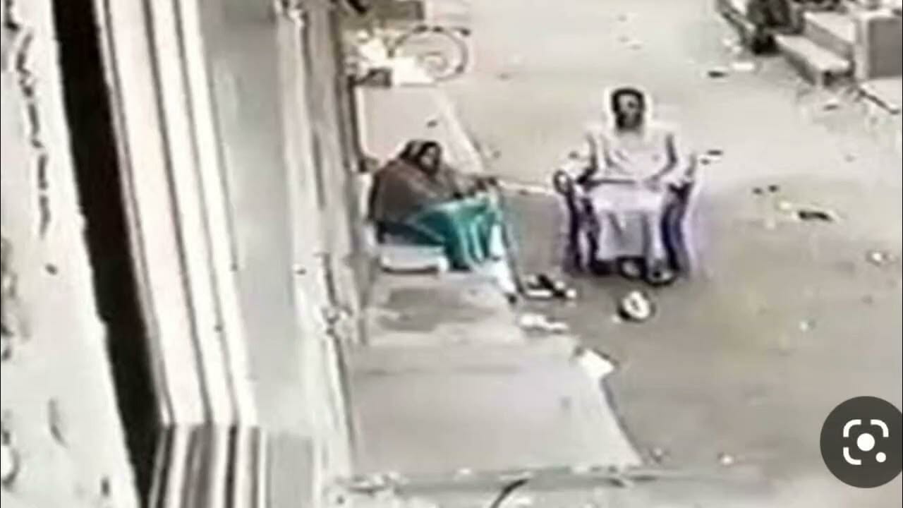 محامي الفيوم.. 45 ثانية مرعبة توثق لحظة قتله بفأس أمام زوجته وابنه (فيديو) watanserb.com