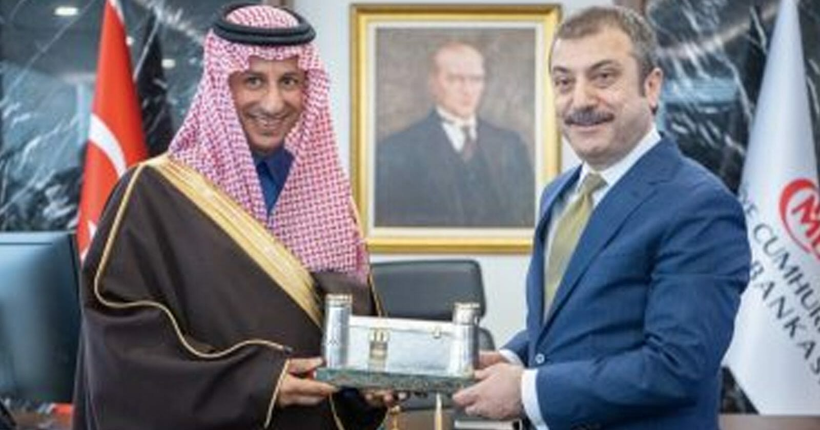 الرياض وقعت اتفاقا مع أنقرة لإيداع خمسة مليارات دولار في البنك المركزي التركي watanserb.com