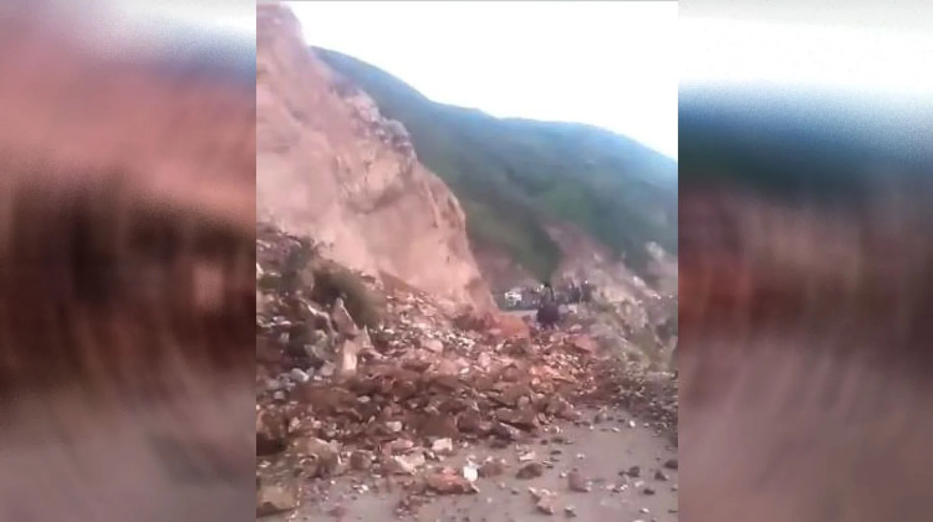انهيار صخري في بيرو watanserb.com