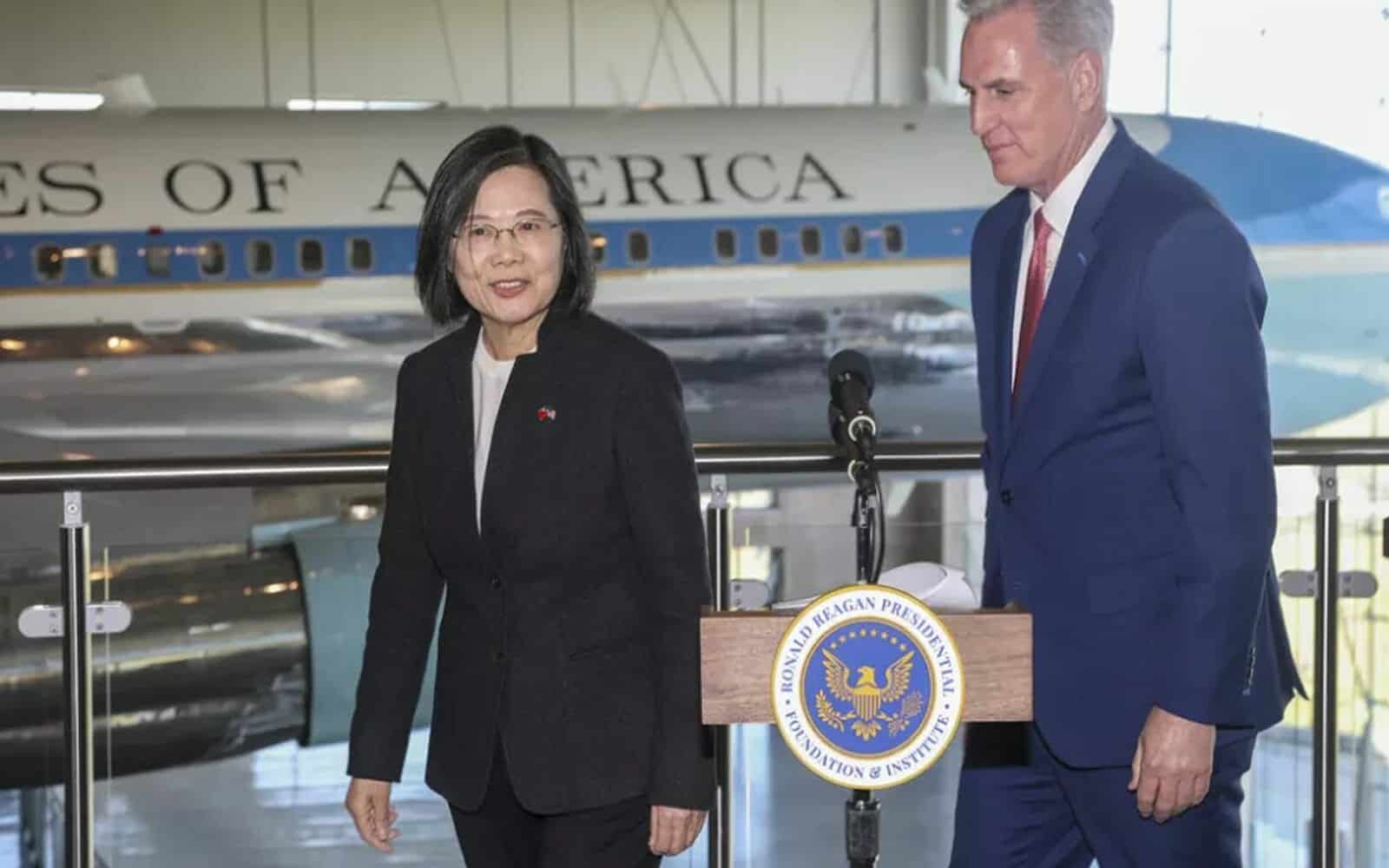 تايوان والكونغرس الأمريكي watanserb.com