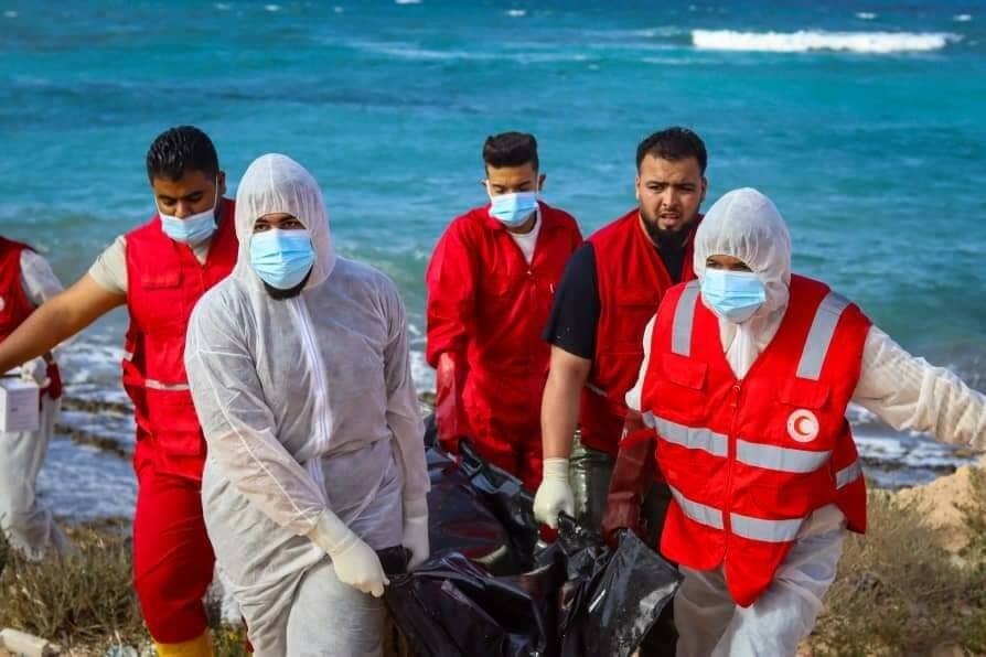 جثث المهاجرين على شواطئ ليبيا