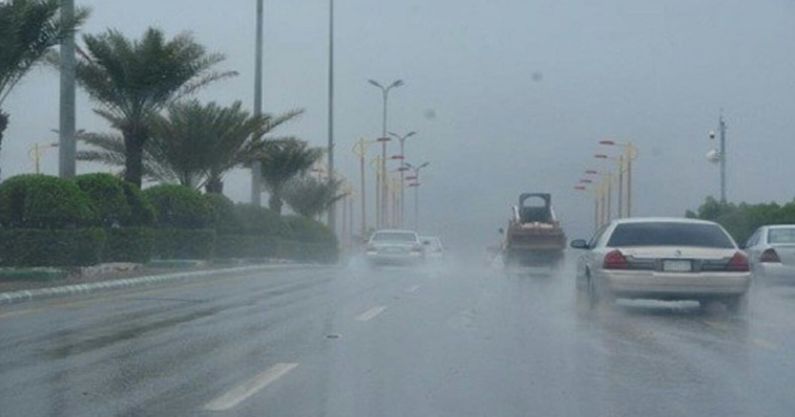 أمطار رعدية في سلطنة عمان watanserb.com