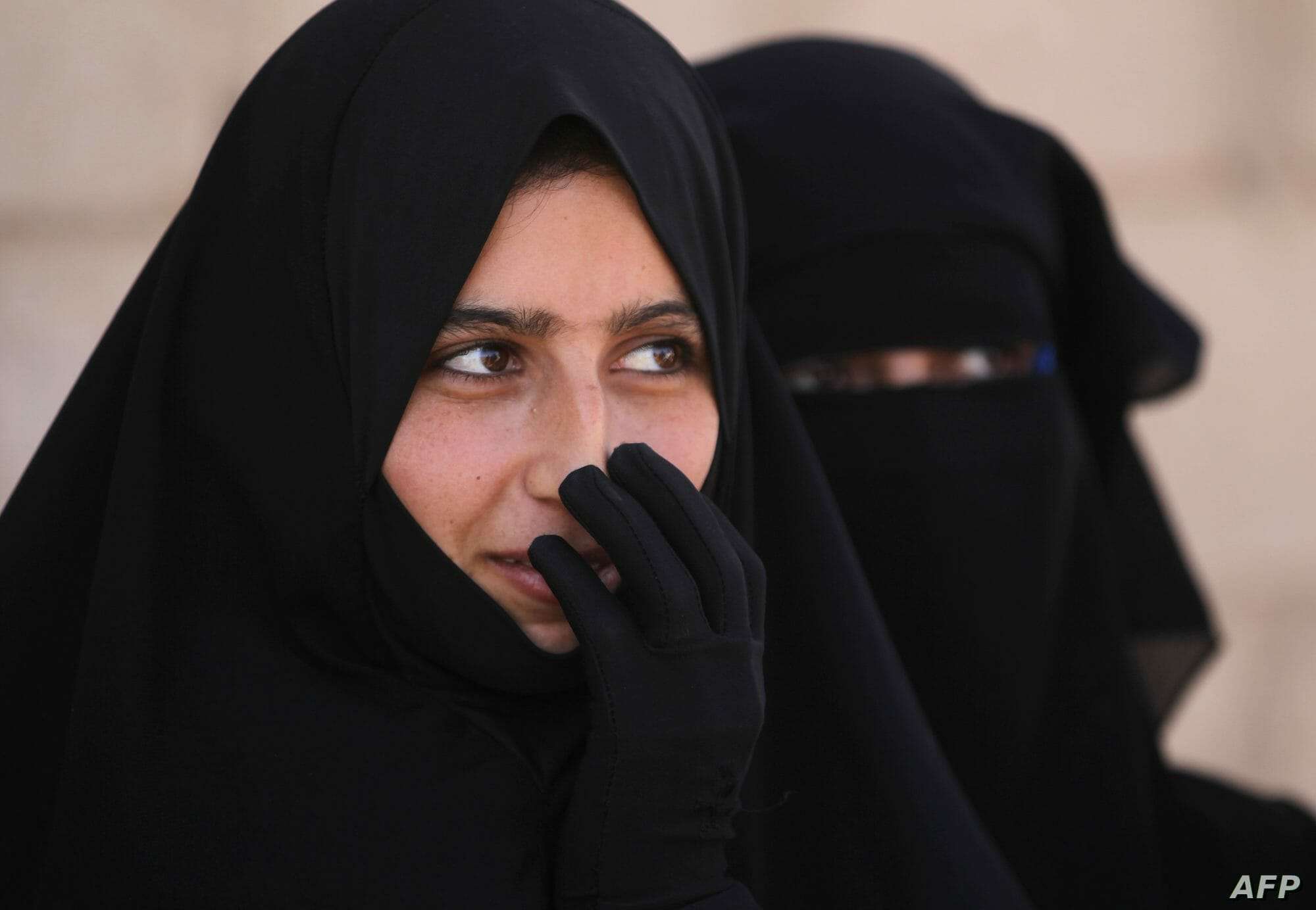 إعلان للعباءات في العراق watanserb.com