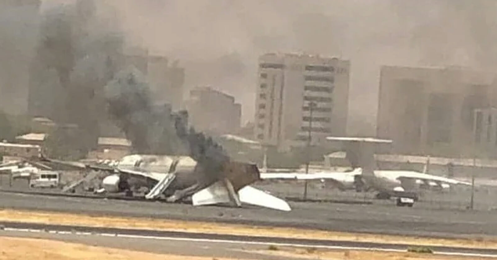 احتراق طائرة سعودية داخل مطار الخرطوم watanserb.com