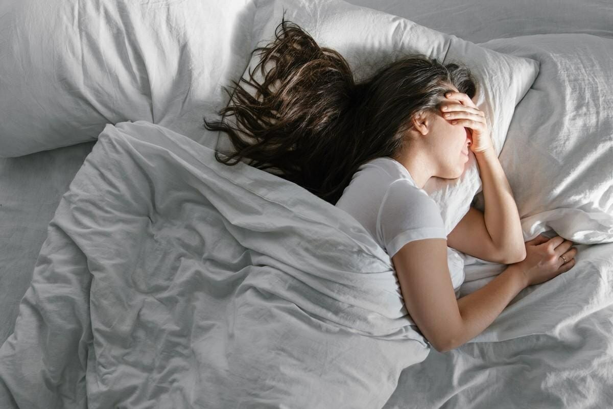 عدم انتظام ساعات النوم يؤثر على صحة الشخص