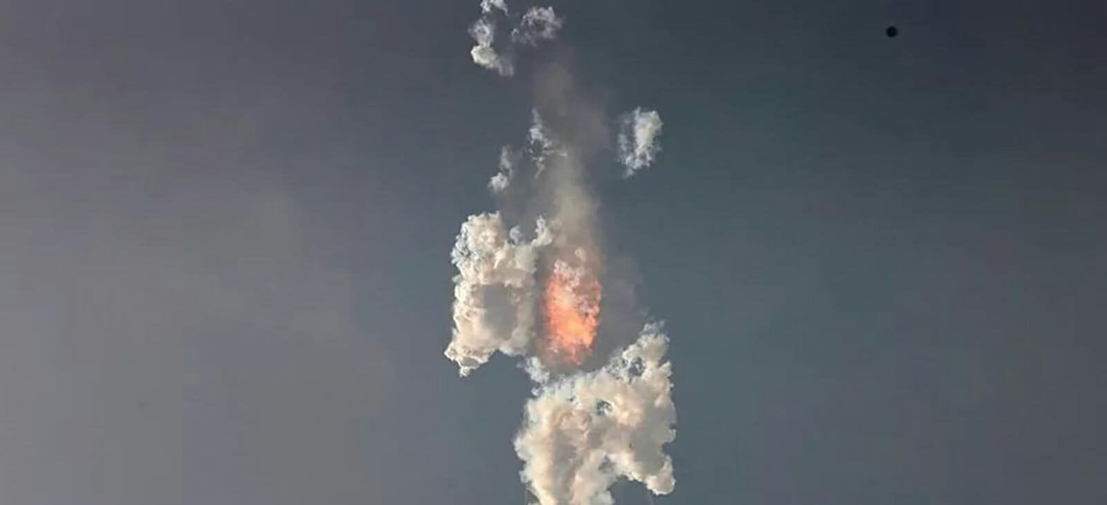 انفجار صاروخ سبيس إكس watanserb.com