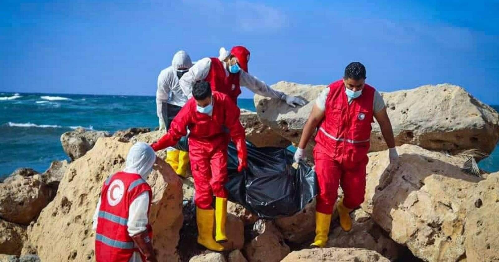 جثث المهاجرين على شواطئ ليبيا watanserb.com