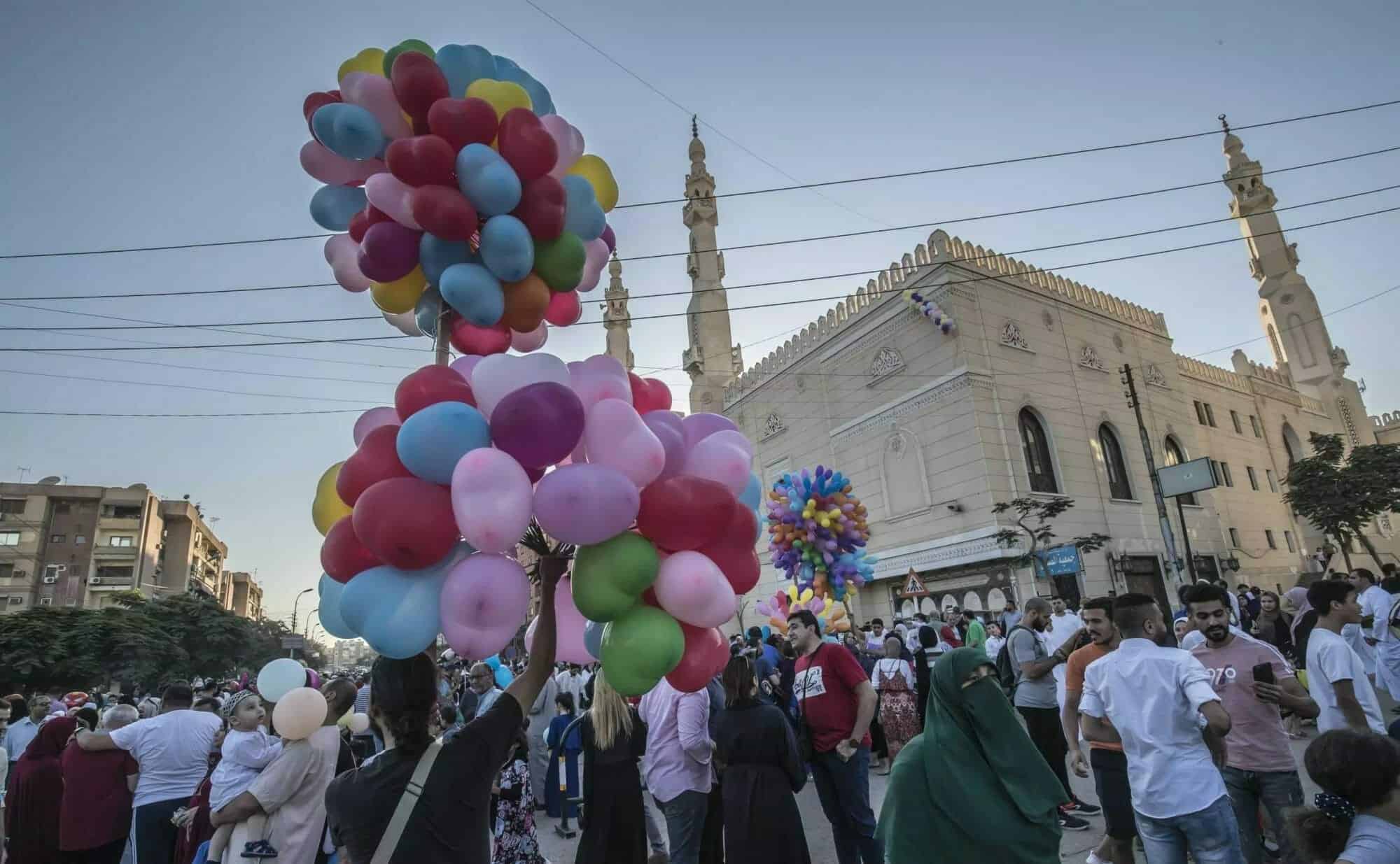 حكم صلاة الجمعة يوم العيد watanserb.com