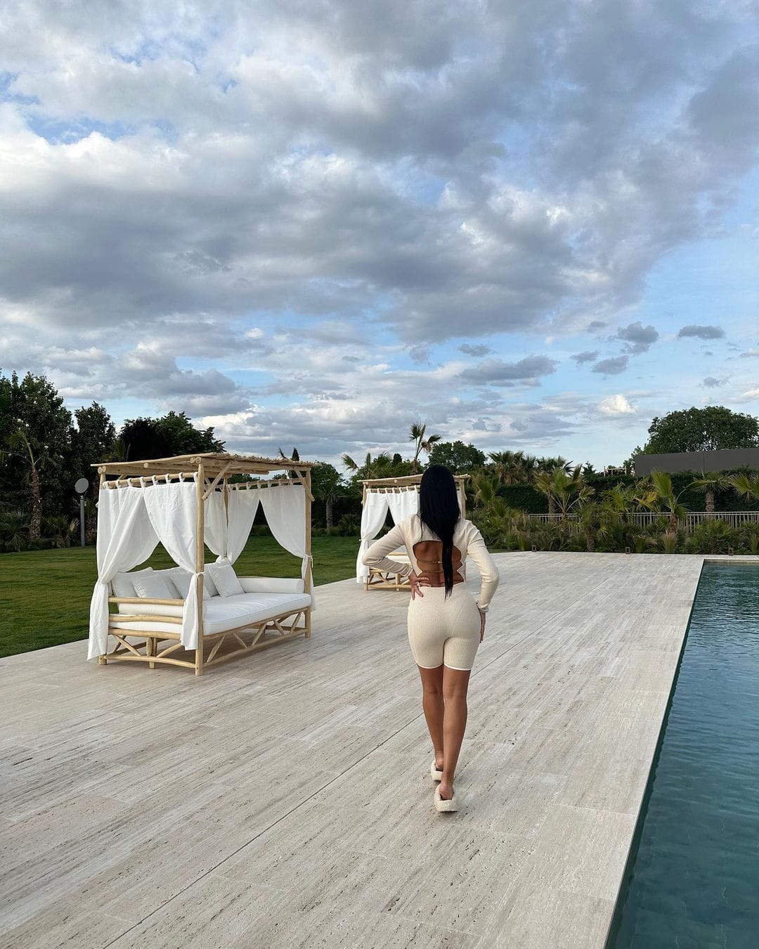 جورجينا روديغيز وشقيقتها