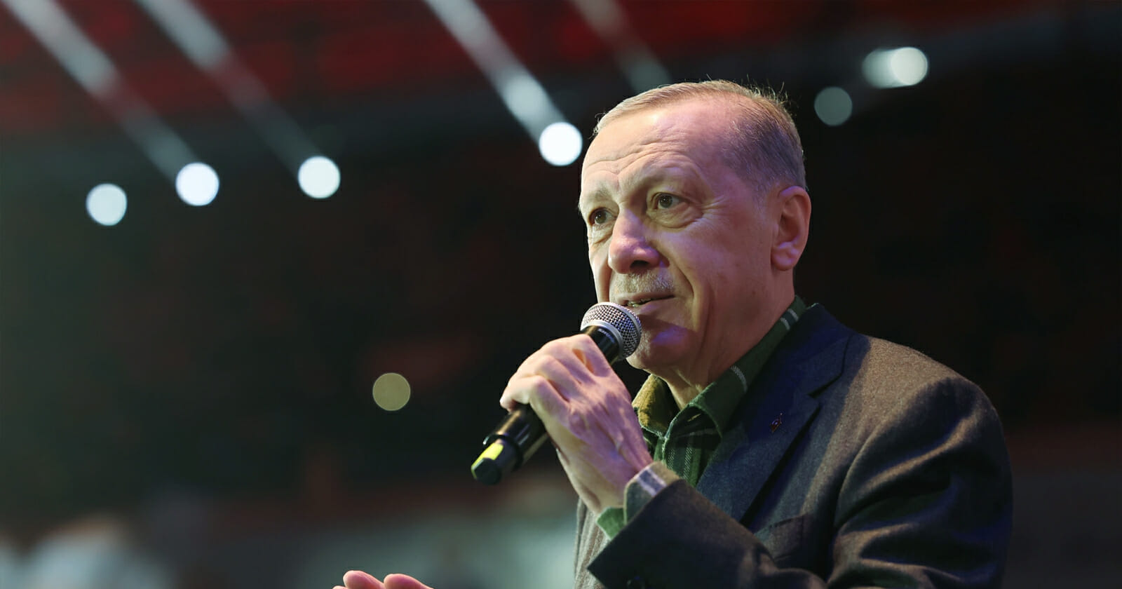 أردوغان يُدلي بصوته في إسطنبول