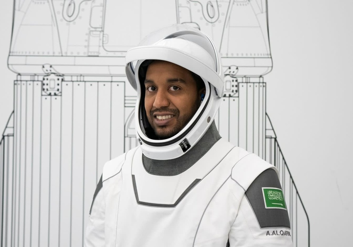 رائد الفضاء السعودي علي القرني watanserb.com
