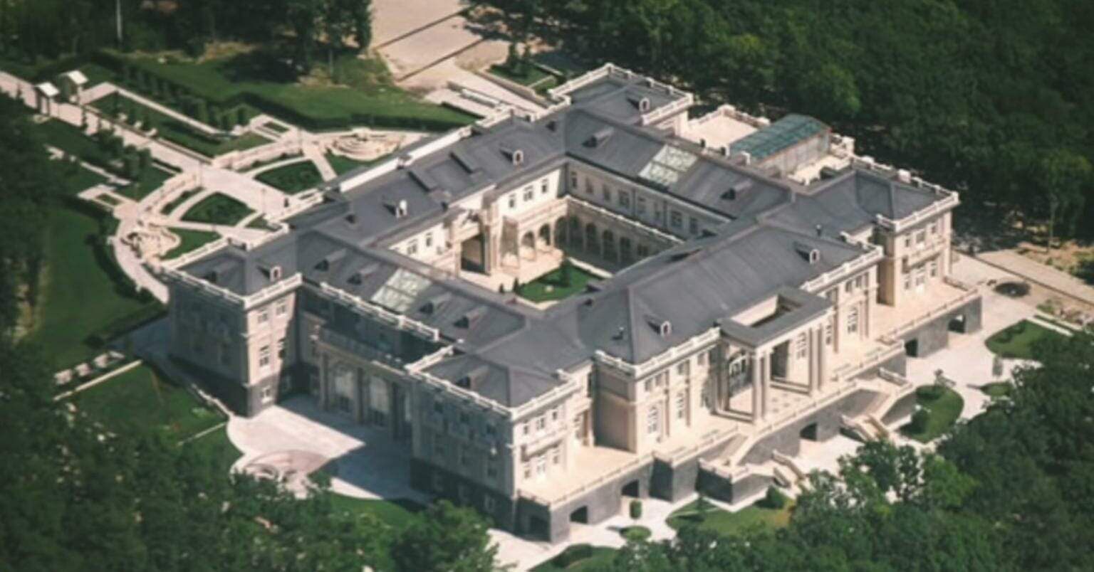 مخبأ بوتين السري watanserb.com