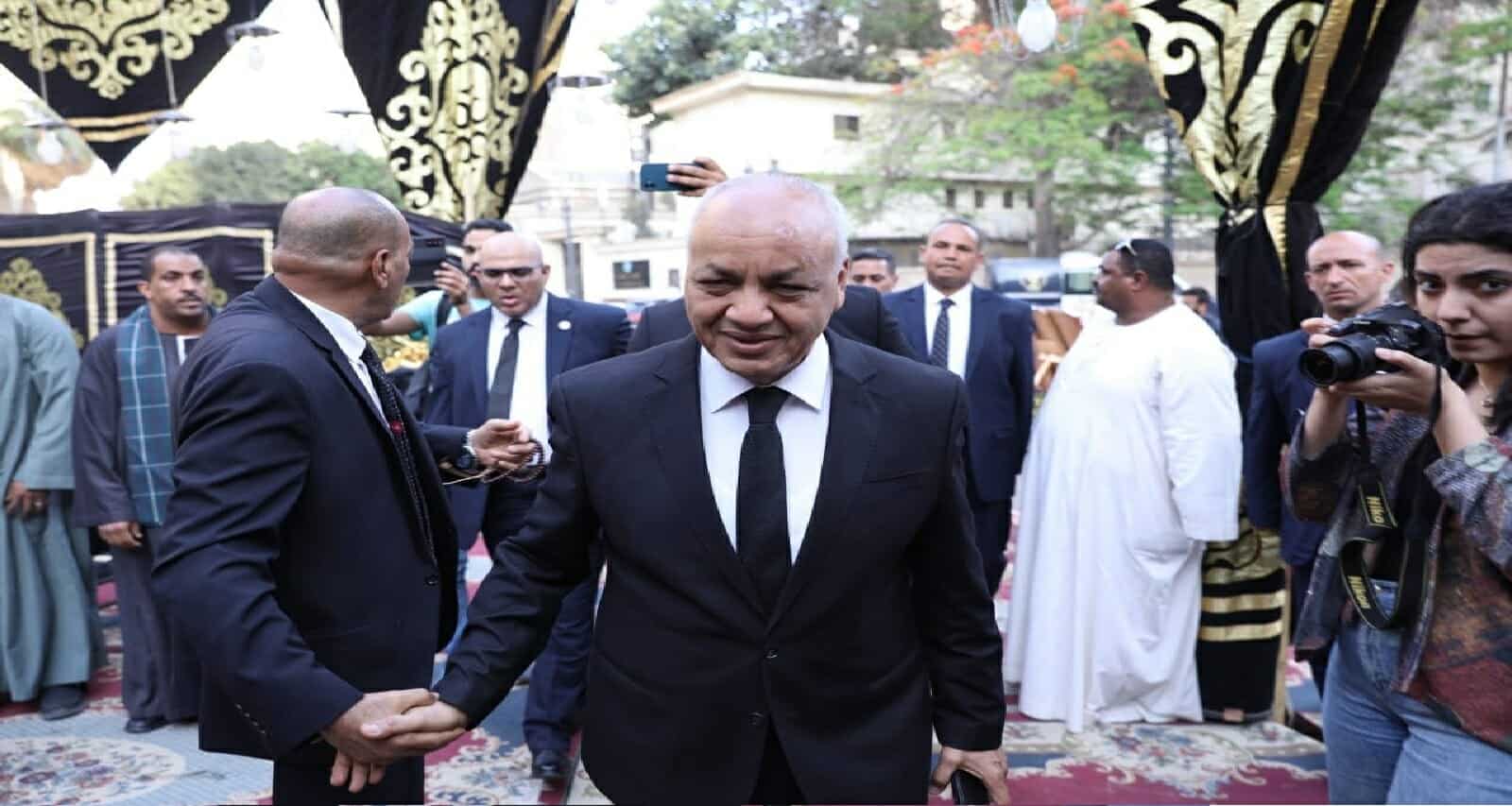 مصطفى بكري في عزاء شقيقه watanserb.com