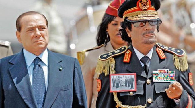 معمر القذافي وسيلفيو برلسكوني