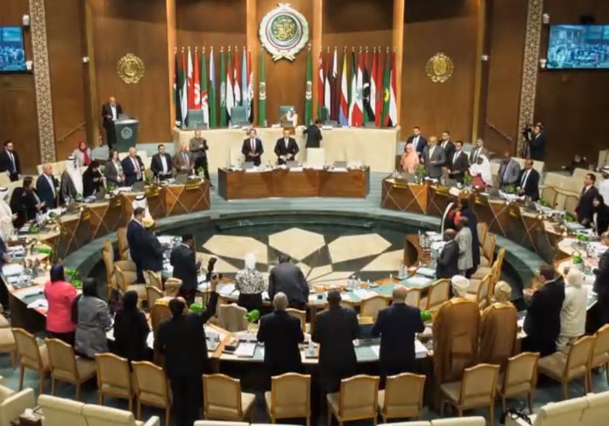بطلب أردني.. البرلمان العربي يقرأ الفاتحة على روح الشهيد محمد صلاح