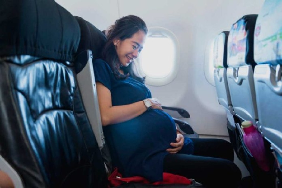 ولادة طفل على متن الطائرة