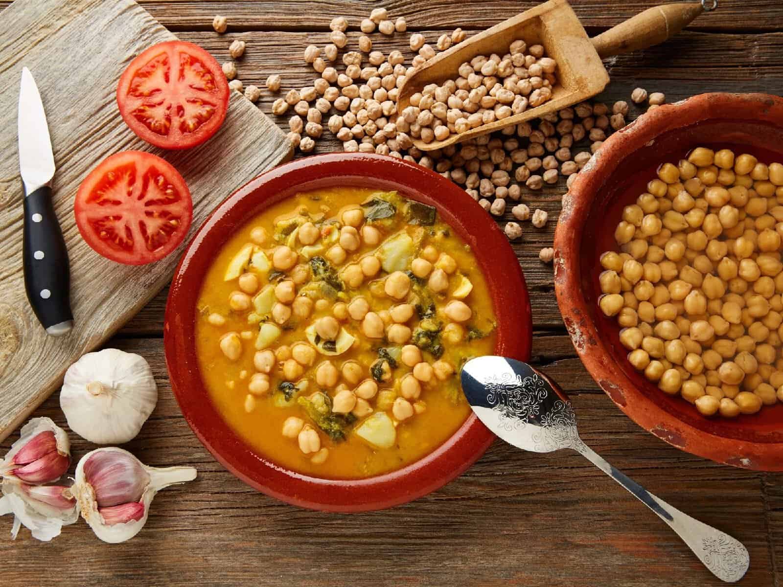 البقوليات مغذية بشكل لا يصدق، وغنية بالبروتين والألياف،