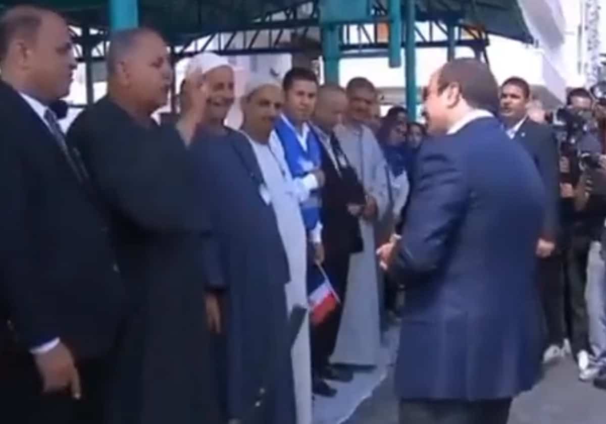 فلاح لـ السيسي:"لديك قلب أسد وأنت اختيار الله وليس اختيار شعب"