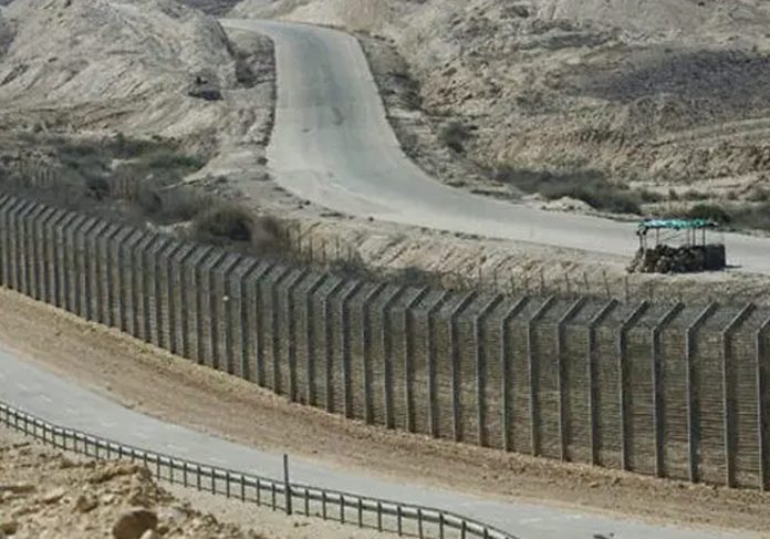 مقتل الجنود الإسرائيليين الثلاثة على الحدود مع مصر