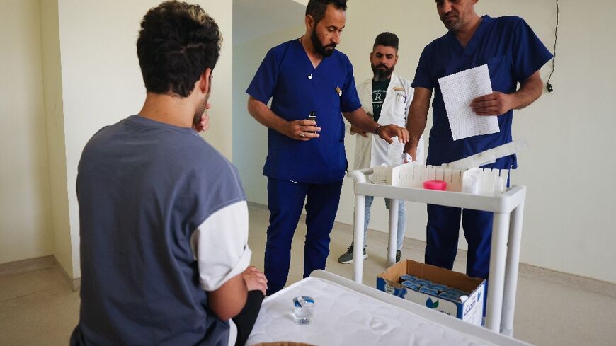 40 مريضا يعالجون في مركز القناة للتأهيل الاجتماعي ببغداد وسط تصاعد في تعاطي المخدرات - احمد الربيعي