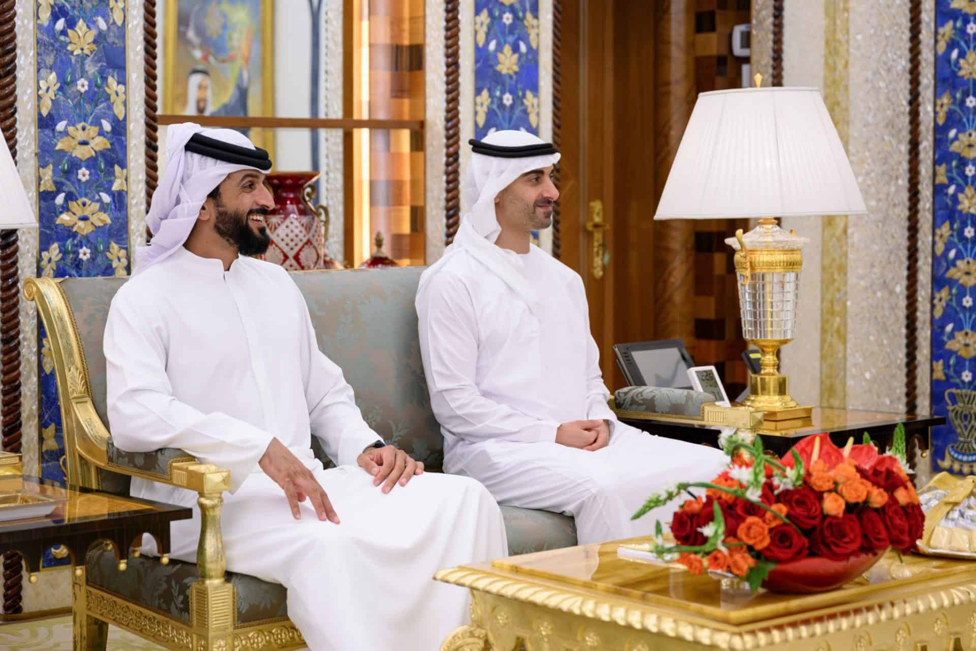 كتاب حاكم الشارقة يغضب الملك حمد بن عيسى