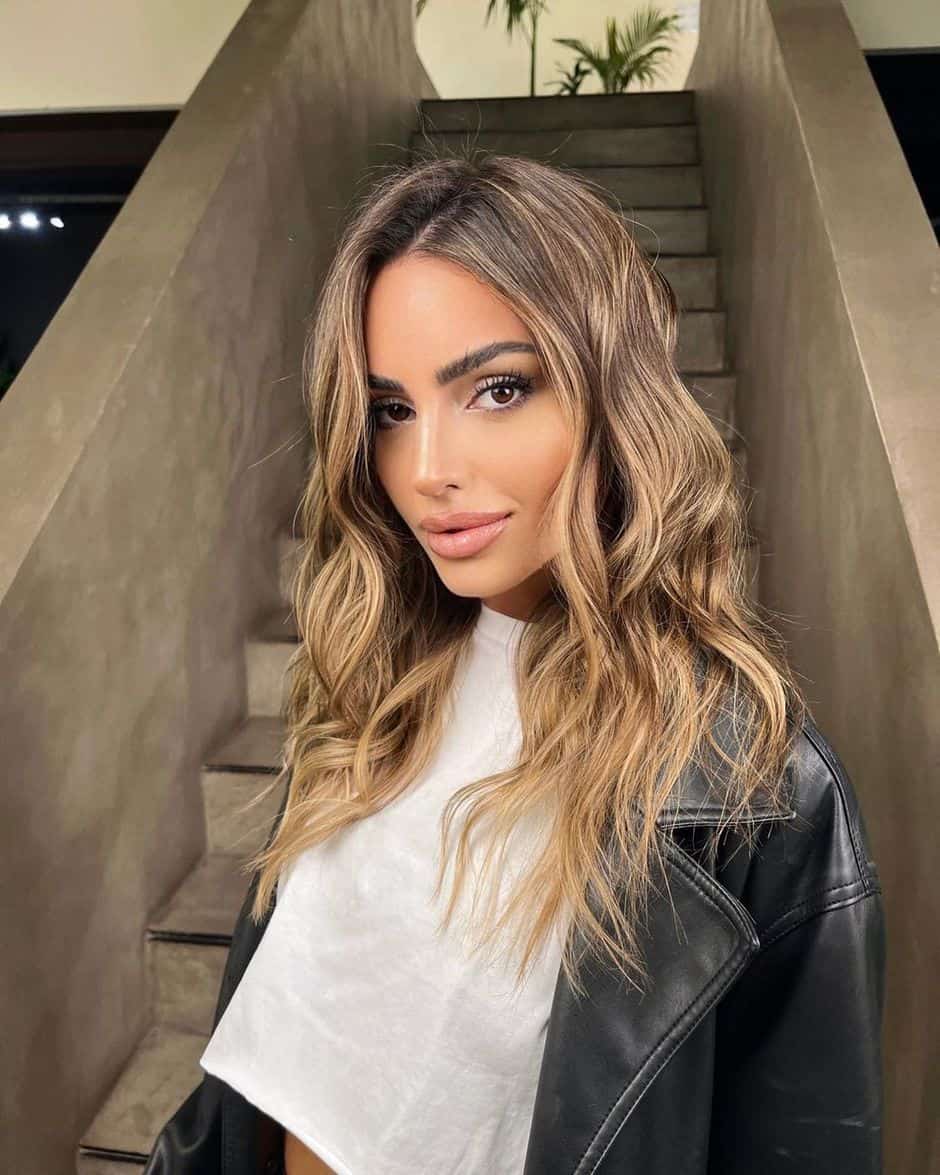 لا كثير من المعلومات المتوفرة عن بليو بلانكو التي ظهرت مع أشرف حكيمي