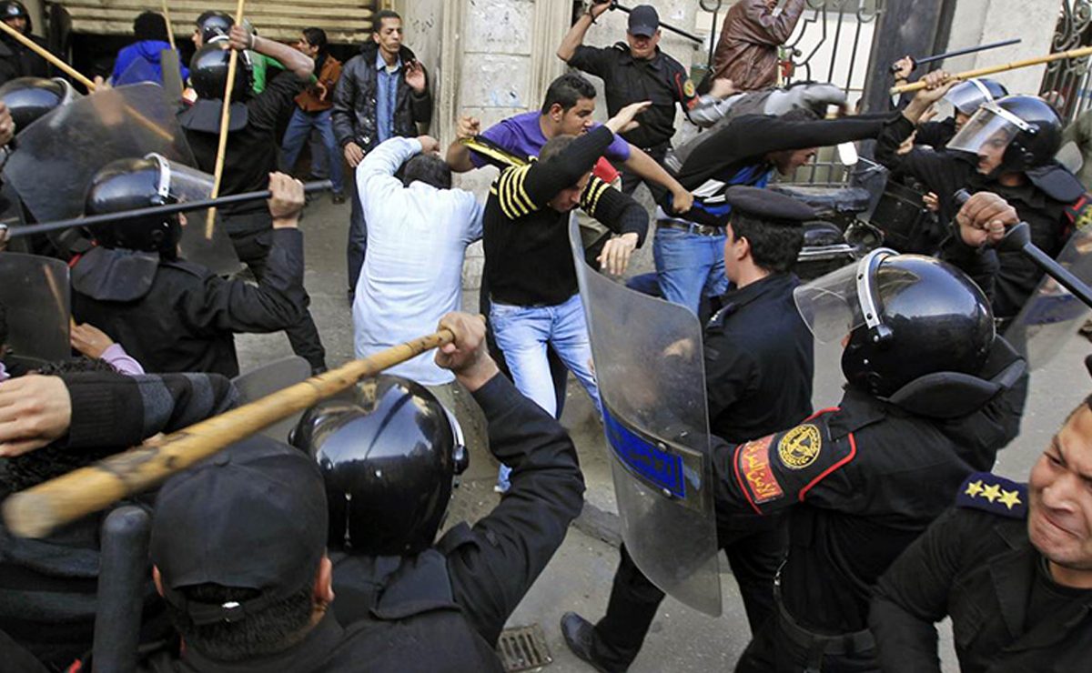 بينها الخوف من 25 يناير جديدة.. أسباب تزايد قتل المصريين تحت التعذيب في أقسام الشرطة