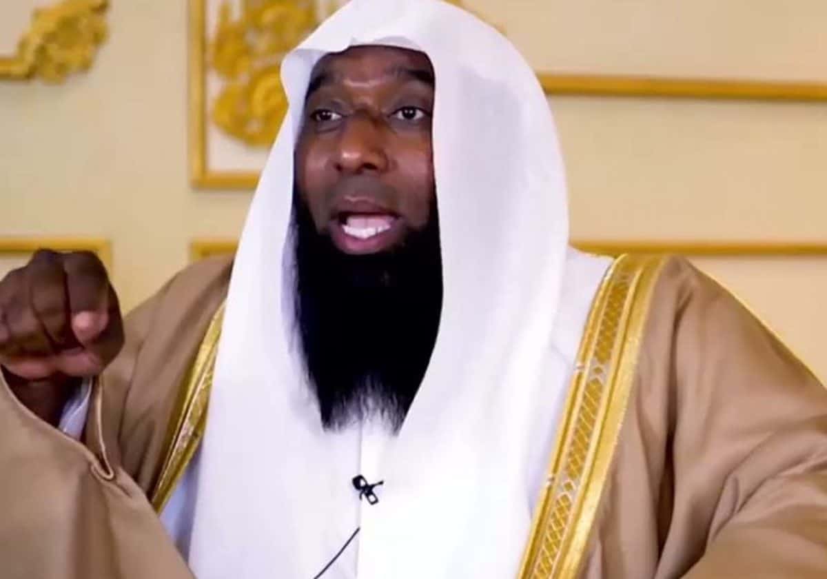 الإفراج عن الشيخ بدر المشاري.. فيديو يشعل مواقع التواصل ويثير جدلاً كبيراً