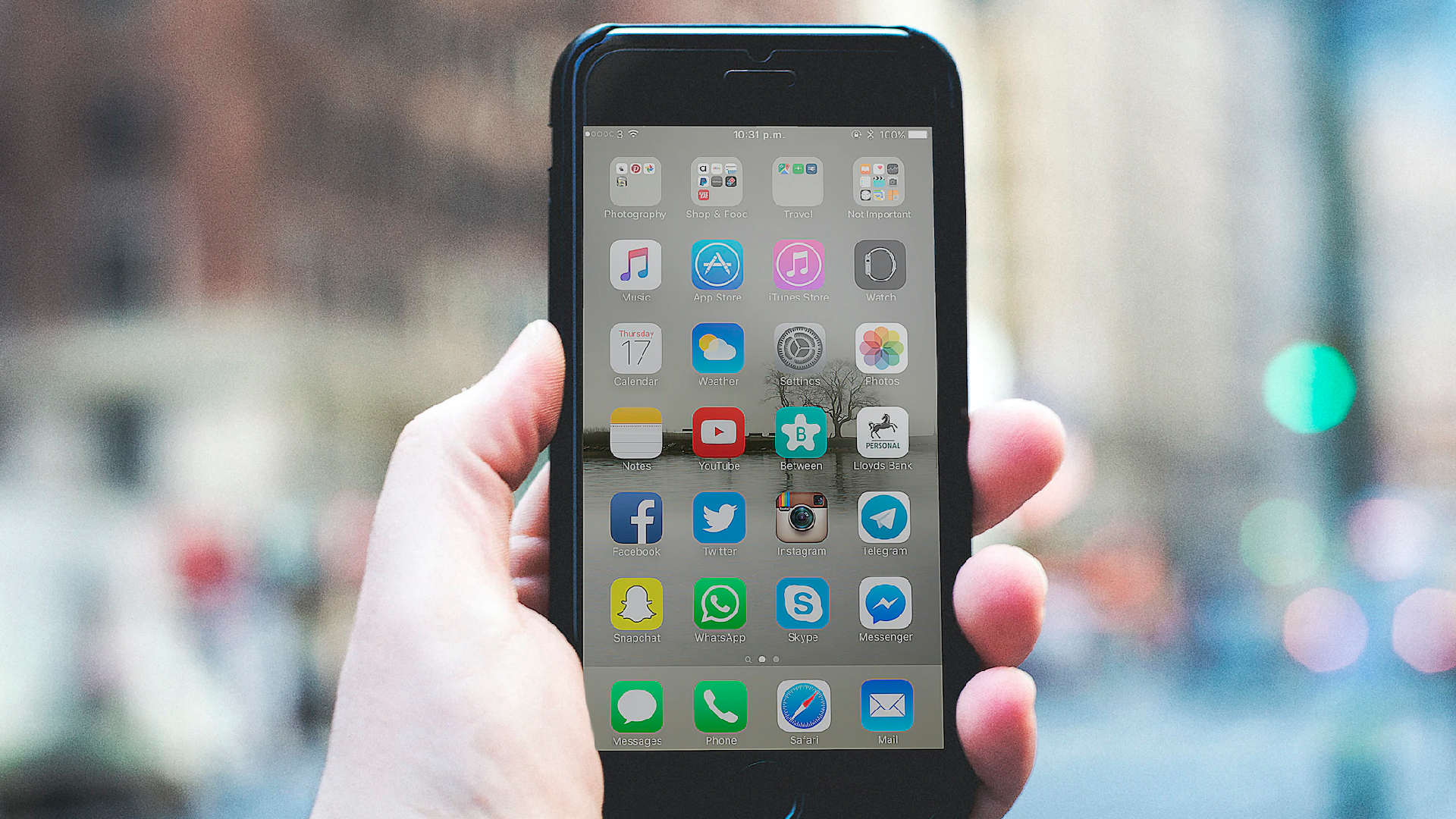 تتجسس عليك..6 أنواع من التطبيقات عليك حذفها فورا من هاتفك