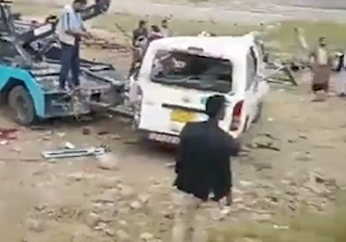 فيديو لحادث مروري عنيف فجع اليمنيين ودماء متناثرة بغزارة