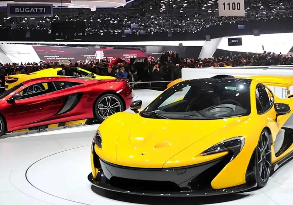 حبس مقيم استفز الإماراتيين بفيديو في معرض سيارات.. ما الاتهامات الموجهة له؟